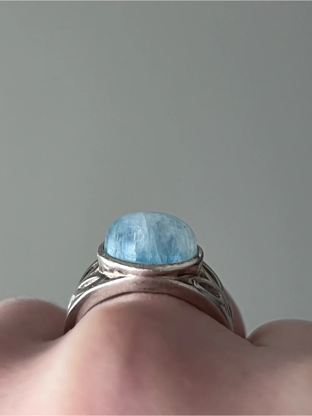 925 Sterling Silver Rainbow Moonstone Size 7 Oval Blue Cabochon Bezel Set